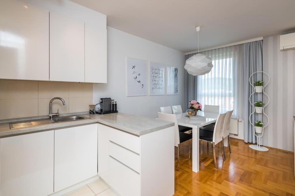 Luxury Cozy Apartment Mila Загреб Экстерьер фото